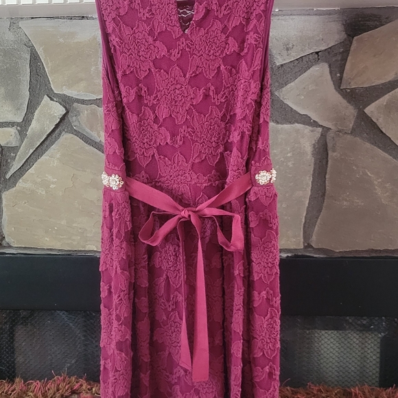 GIRL'S LACE DRESS L(14) - Picture 7 of 10